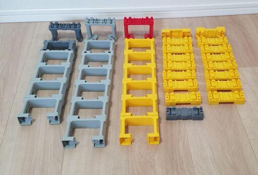 プラレール線路　複線ブロック橋脚 - 37pcs