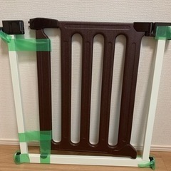 階段下用の柵