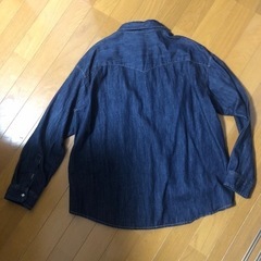 ジーユー　デニムシャツ　XLの画像