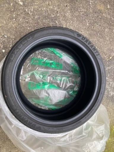 タイヤ　18インチ　ベンツ　AMG C63 W204  4本セット　値下げしました。