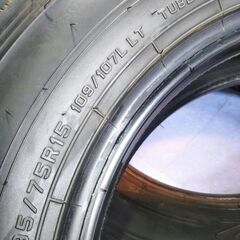冬 トラック用 ダンロップ ＳＰ ＬＴ０２ スタッドレス【富山】１９５／７５Ｒ１５ 109/107L LT トヨエース アトラス ハイエース 中古4本 15インチの画像