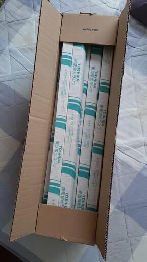 TOSHIBA　蛍光ランプ　FL20SS.D/18