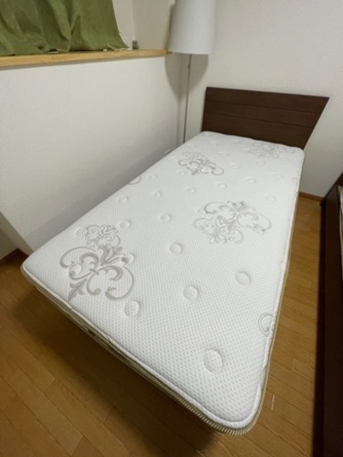 【値下げ】【クリーニング済】ベッド一式　空寝（クーネル）