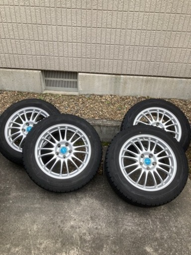 スタッドレスタイヤ　ホイール付き　215/60/R17