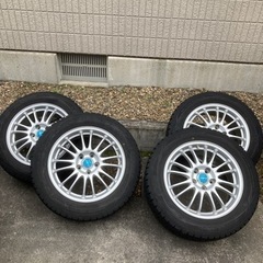 スタッドレスタイヤ　ホイール付き　215/60/R17