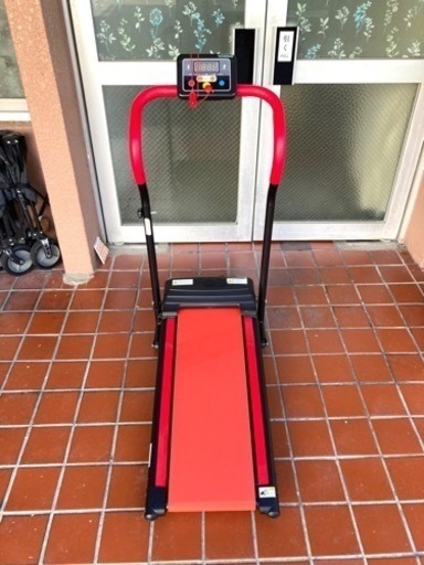 【値下げしました】ルームランナー 高齢者 6km 電動ルームウォーカー 手すり付き ウォーキングマシン 折りたたみ つかまり歩き 室内運動 安全設計 リハビリ トレッドミル ウォーキング ランニング ジョギング ダイエット 筋トレ 有酸素運動 ジム 歩行訓練 脚の運動 省スペース 場所を取らない　1400