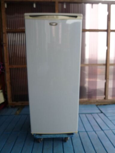 三ツ星貿易株式会社 冷凍庫 電気冷凍ストッカー 電気 / MD-107FF  家庭用