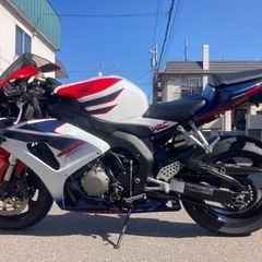 06 CBR1000RR 希少逆車フルパワー　社外カウル新品 車...