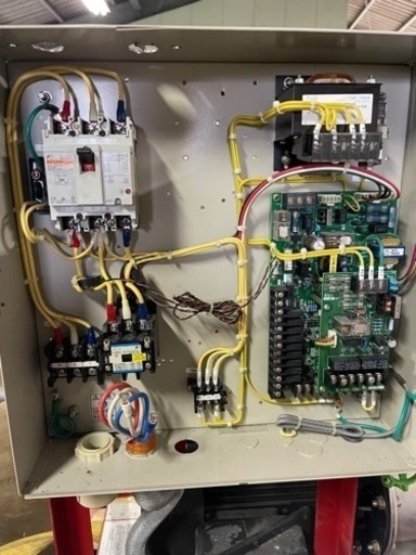 ポンプ方式の加圧送水装置