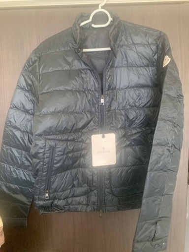 モンクレール Acros 新品未使用