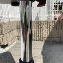 キャンピングカー ハイエース/キャラバン等 （セカンドor荷室）ドリンクホルダー4つ テーブル 昇降式 ワンポール 車中泊 の画像
