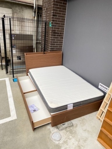 ?セミダブルベッド　引き出しあり?大阪市内配達設置無料??保証有り
