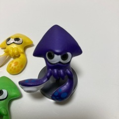 675、スプラトゥーン2 イカ(サンイエロー、ブライトブルー、ネオングリーン)3体、台１台の画像