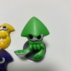 675、スプラトゥーン2 イカ(サンイエロー、ブライトブルー、ネオングリーン)3体、台１台の画像