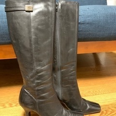 お取引中。ピンキーアンドダイアン　ロングブーツ