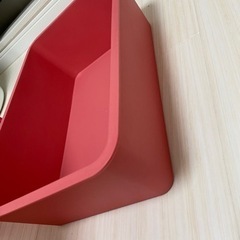 ピンクのボックスケースの画像