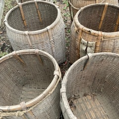 ♨　♨　🌈　⭐　❄　🌈　⭐　❄🌈　⭐　❄昔の背負う竹かご　一つあたりの画像