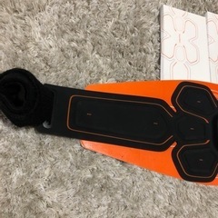 シックスパッド　アブズベルト　（高伝導ジェルシート2箱付き）の画像