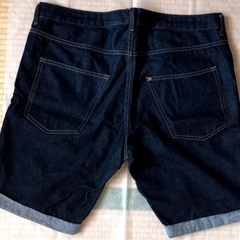 【無料0円】【禁煙者・ペット無】ユニクロ UNIQLO デニムパンツ H&M ハーフパンツ 2点セットの画像