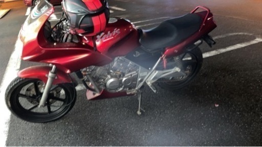 ゼルビス250cc4サイクルV型2気筒