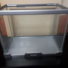 Tetra社製　水槽(新品未使用)の画像