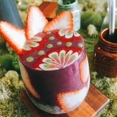 本日、10/10( 𝐌𝐨𝐧𝐝𝐚𝐲 )梅田～なんばあたりでカフェで...