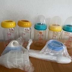 ベビー　母乳実感　哺乳瓶5本&美品乳首&ミルクケース　おまけに沐...