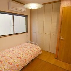 🟩🟩ｼｪｱﾊﾋﾟ🟩フリーレント有🟩最上階の独立部屋🛑京橋駅・鴫野駅🛑住宅地にある戸建のシェアハウス🛑個室は全10部屋(部屋により同居可能）男女、外国の方もOKです🛑 - シェアハウス