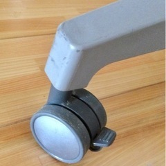 (お話中)パーテーションキャスター付(展示ボード・目隠し・衝立に)の画像