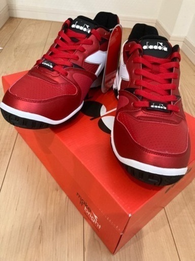 新品未使用　ディアドラ　スニーカー　28.5センチ