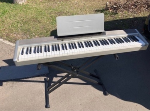 電子ピアノ