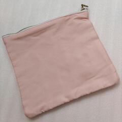 未使用☆かわいいピンクのハートデザイン！少し大きめポーチの画像