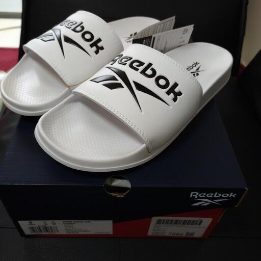 新品未使用 Reebokサンダル
