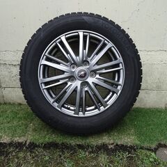 スタッドレスタイヤ４本　205/60R16 5穴