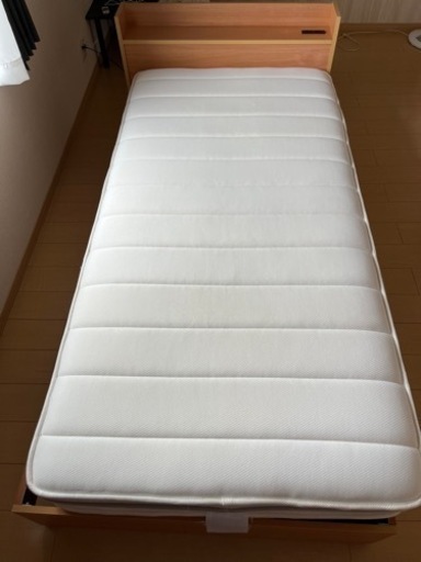 シングルベッド