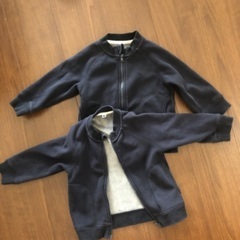 ジップアップトレーナー 90センチ　残り1枚