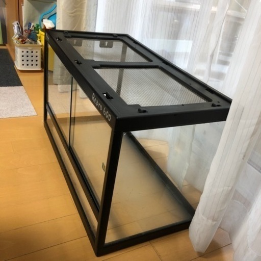 爬虫類ケージ
