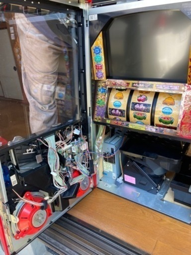 5号機　実機花の慶次〜天に愛されし漢【コイン不要機付き】