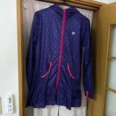 レディース、フィラパーカー