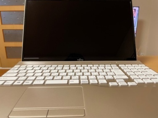 【最終値下げ】ノートパソコン 富士通 LIFEBOOK AH45/B3 シャンパンゴールド