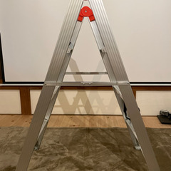 折りたたみ式脚立　値下げしました！