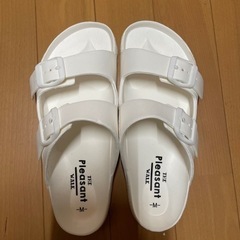 【ほぼ未使用品】サンダル　M
