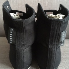 【2,500円】Chacottのダンスシューズの画像