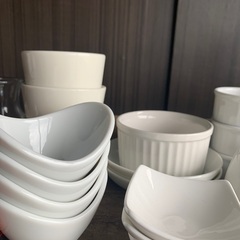 白い小さめの器 各種の画像
