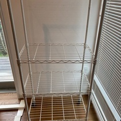 ラック　白の画像