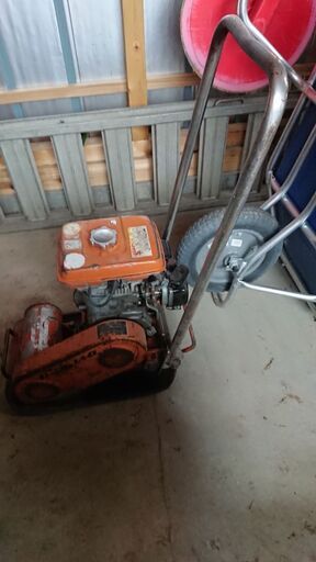 コンパクター、プレート路盤、採石、舗装、地面締固め機械、あると便利安い、ヤンマミニバックも