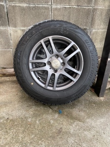 スタッドレスタイヤ(ホイール付き)
