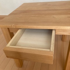 Actus サイドテーブル(高さ52、φ58cm)の画像