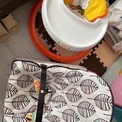 子供用品　歩行器　椅子