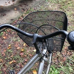 受け渡し約束あり　26インチ　自転車・ギアなし　シルバーの画像